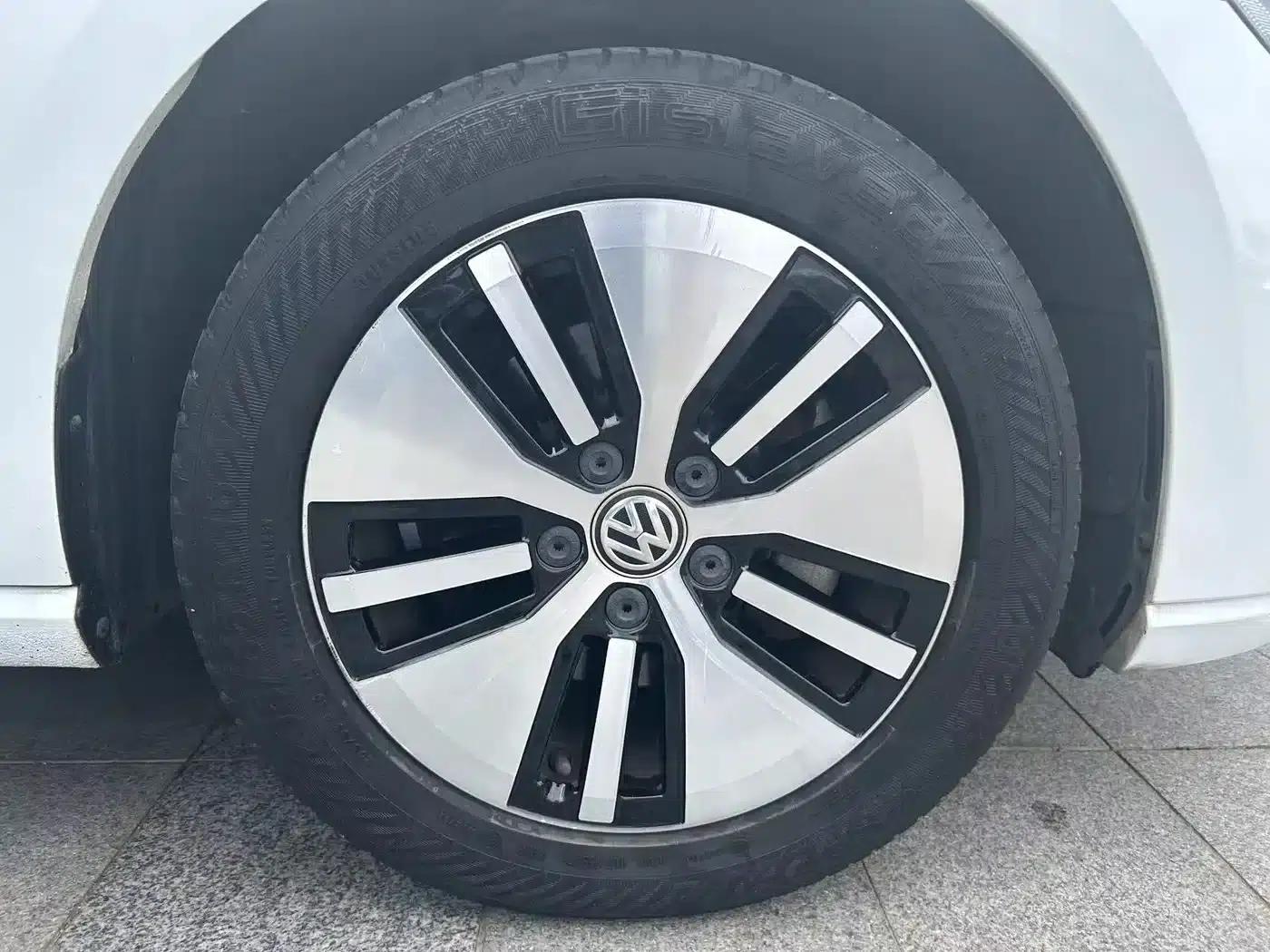 2020 Golf EV — миниатюра 19