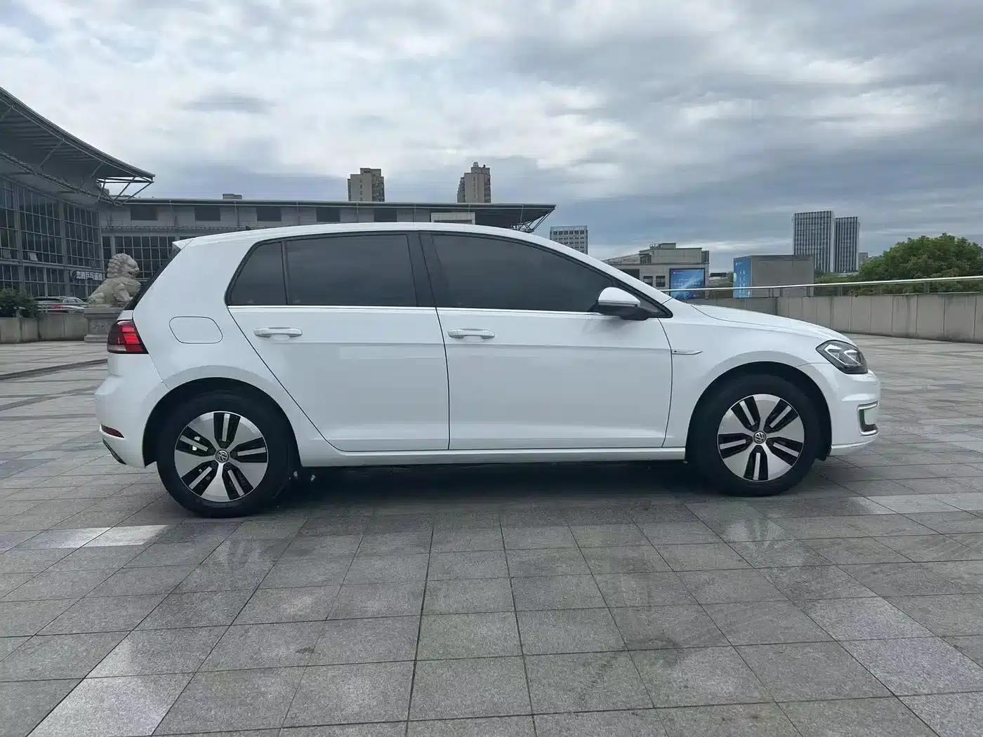 2020 Golf EV — миниатюра 4
