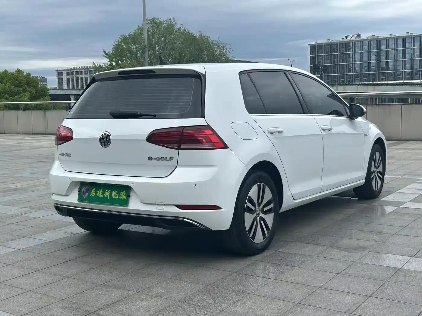 2020 Golf EV — миниатюра 5