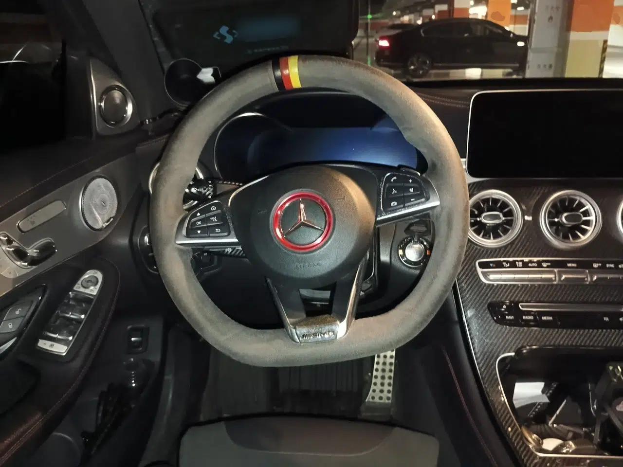 Mercedes-Benz GLC Coupe AMG 2017 AMG GLC 43 4MATIC Coupe SUV — миниатюра 11