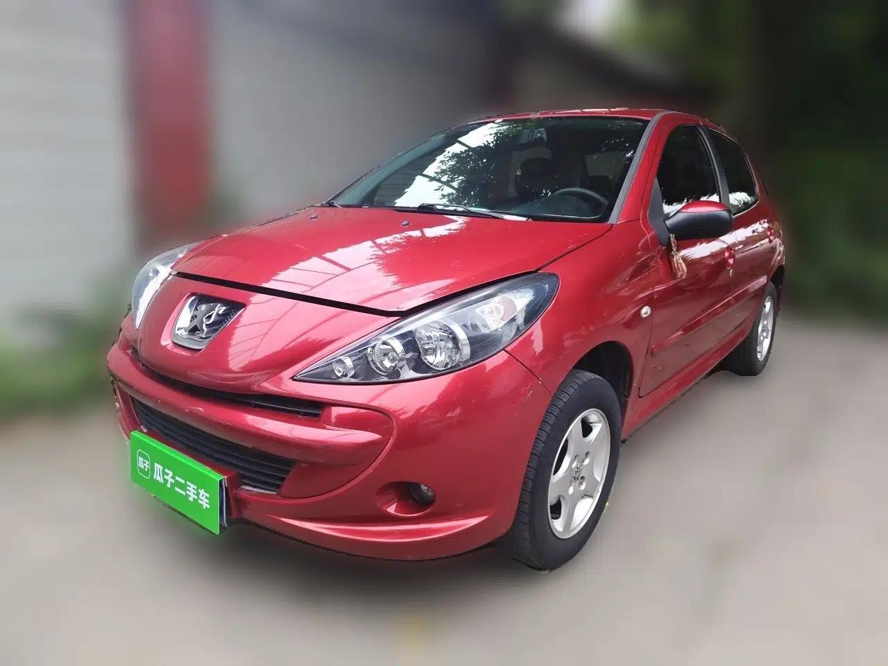 Peugeot 207 2011 Hatchback 1.4L Manual Yule Edition — миниатюра 1