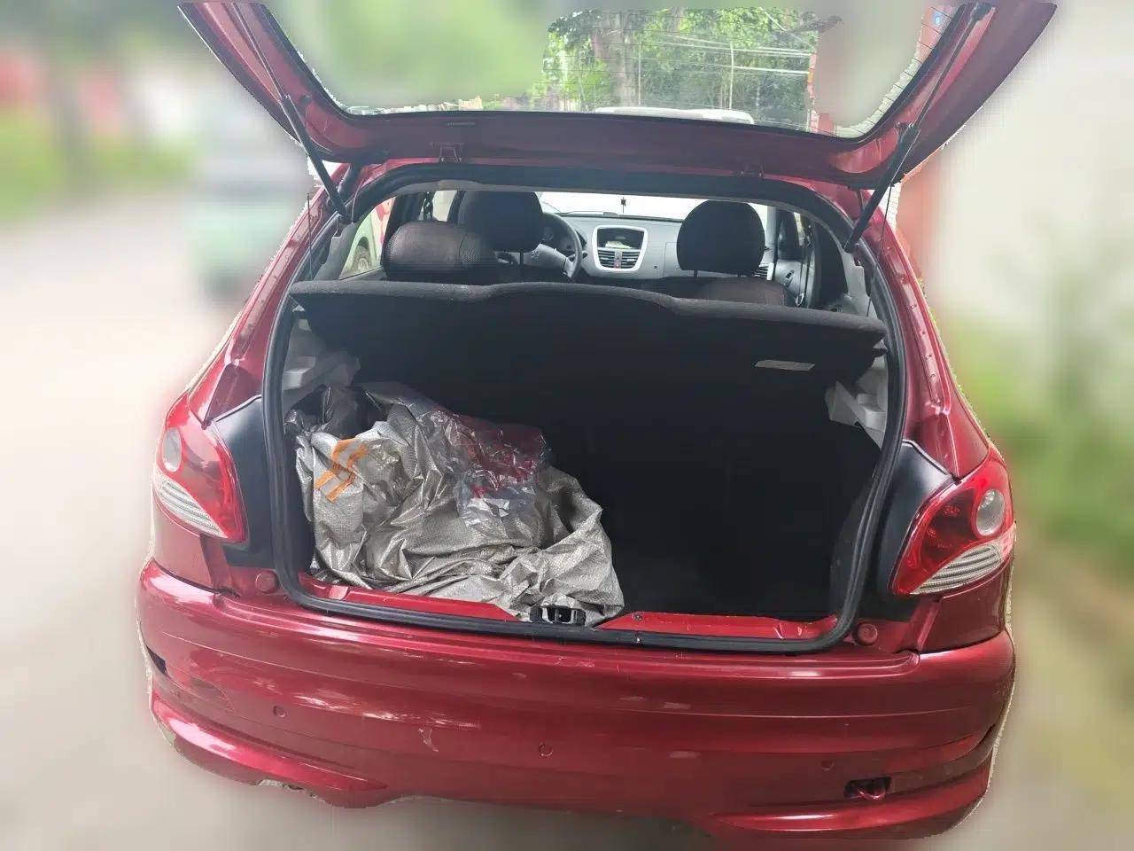 Peugeot 207 2011 Hatchback 1.4L Manual Yule Edition — миниатюра 20