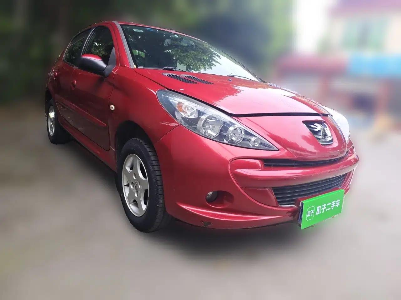 Peugeot 207 2011 Hatchback 1.4L Manual Yule Edition — миниатюра 3