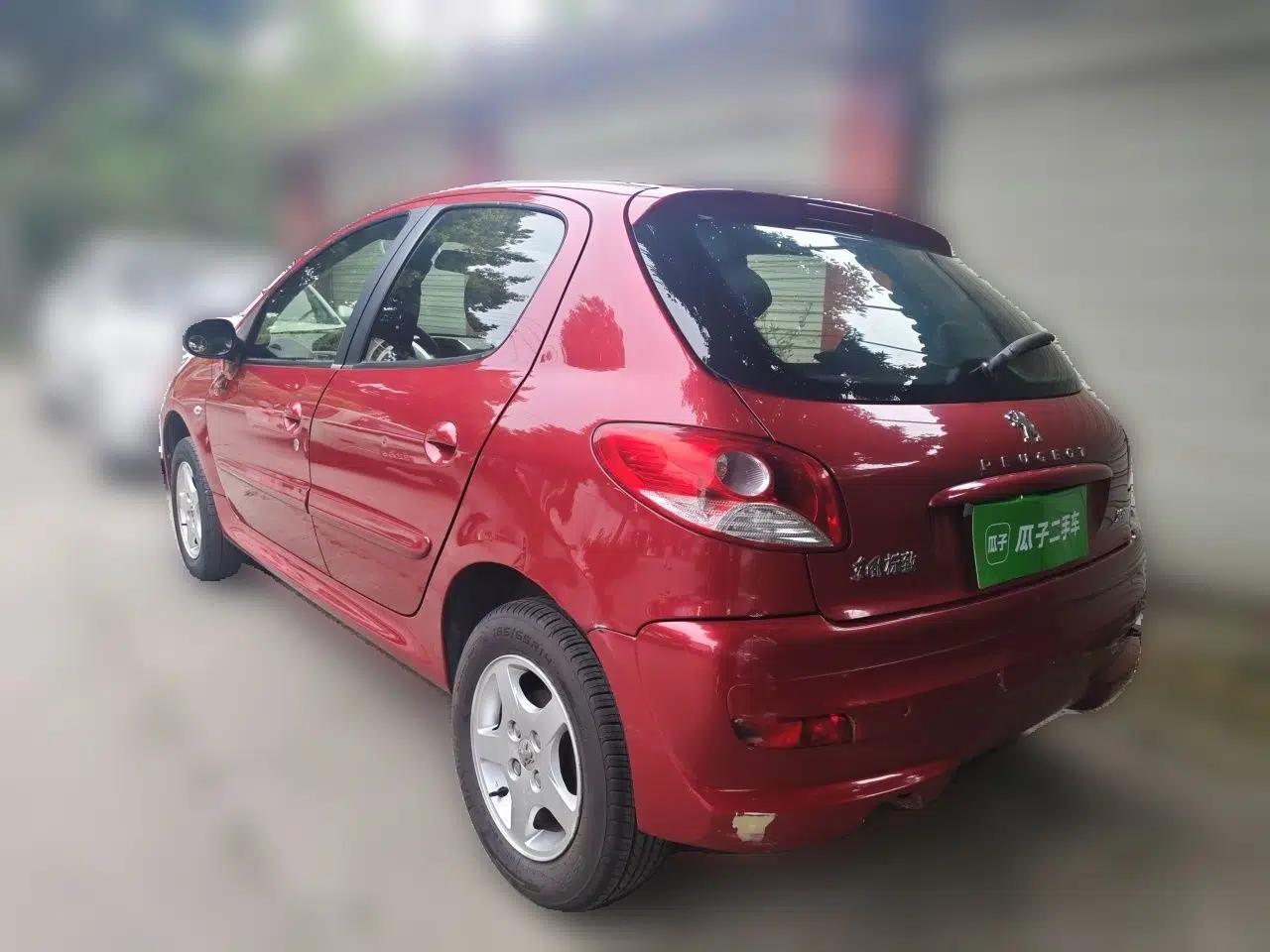 Peugeot 207 2011 Hatchback 1.4L Manual Yule Edition — миниатюра 4