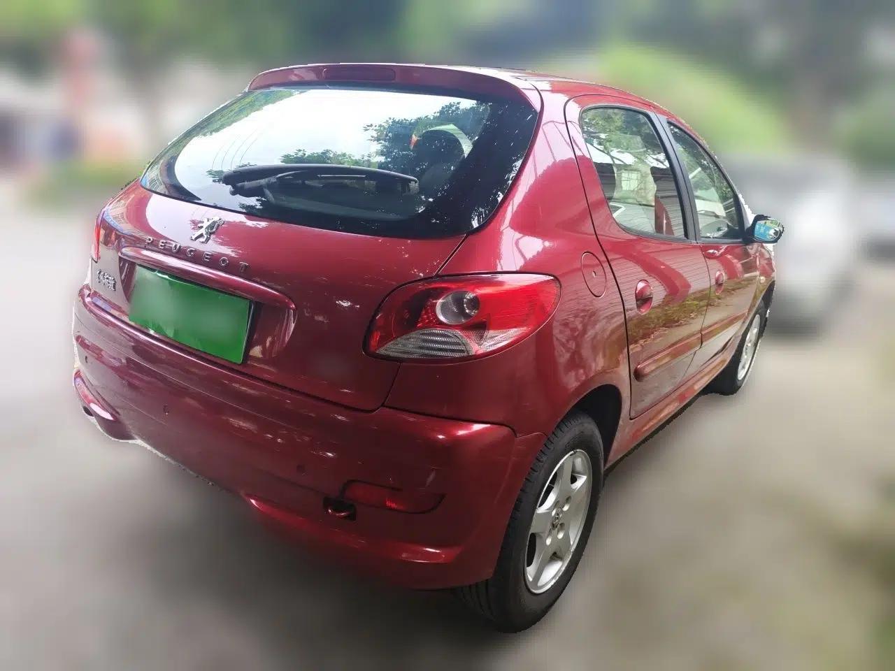 Peugeot 207 2011 Hatchback 1.4L Manual Yule Edition — миниатюра 6
