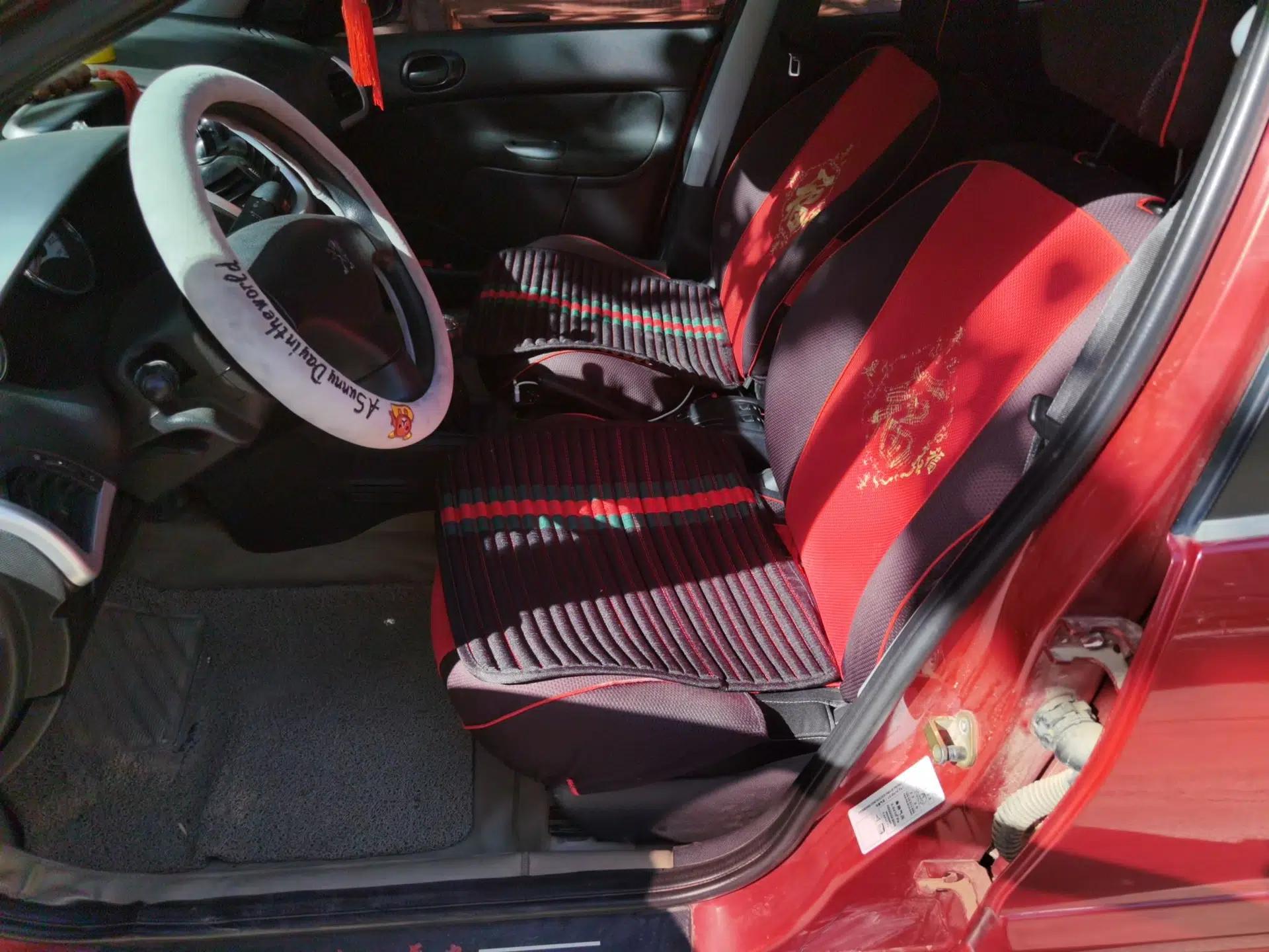 Peugeot 207 2011 Sedan 1.4L Manual Yule Edition — миниатюра 16
