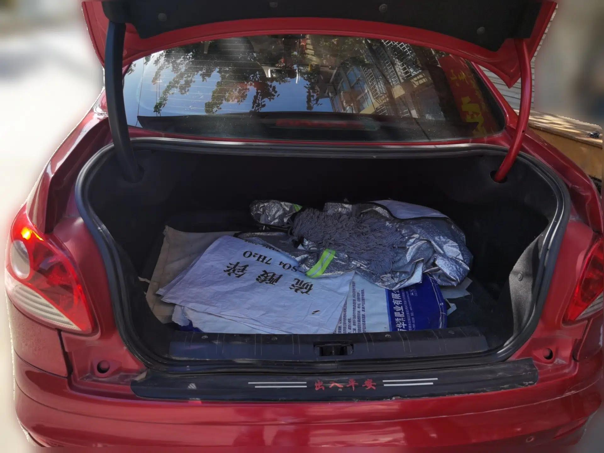 Peugeot 207 2011 Sedan 1.4L Manual Yule Edition — миниатюра 20