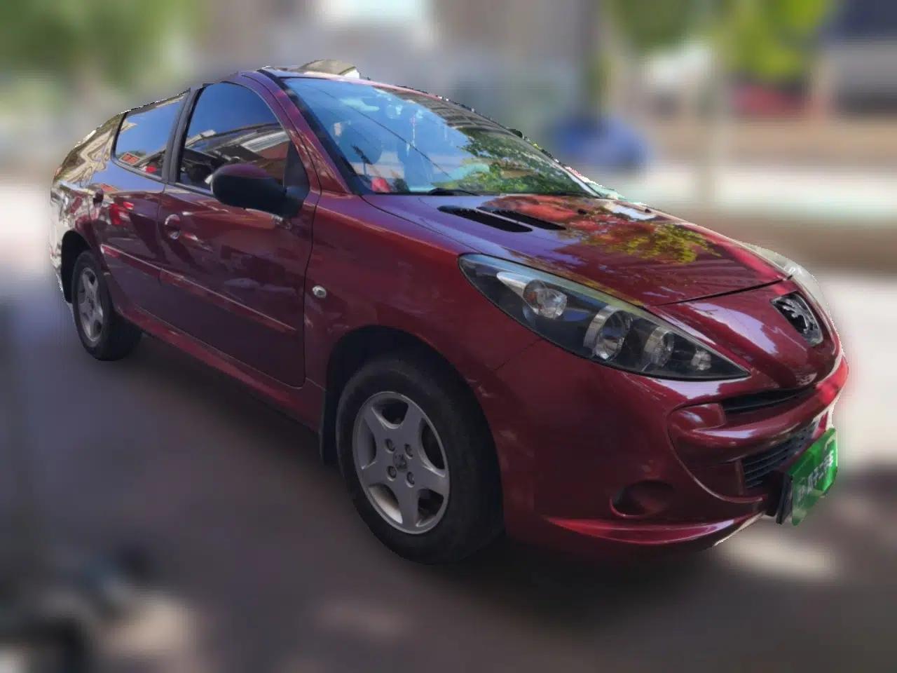 Peugeot 207 2011 Sedan 1.4L Manual Yule Edition — миниатюра 3