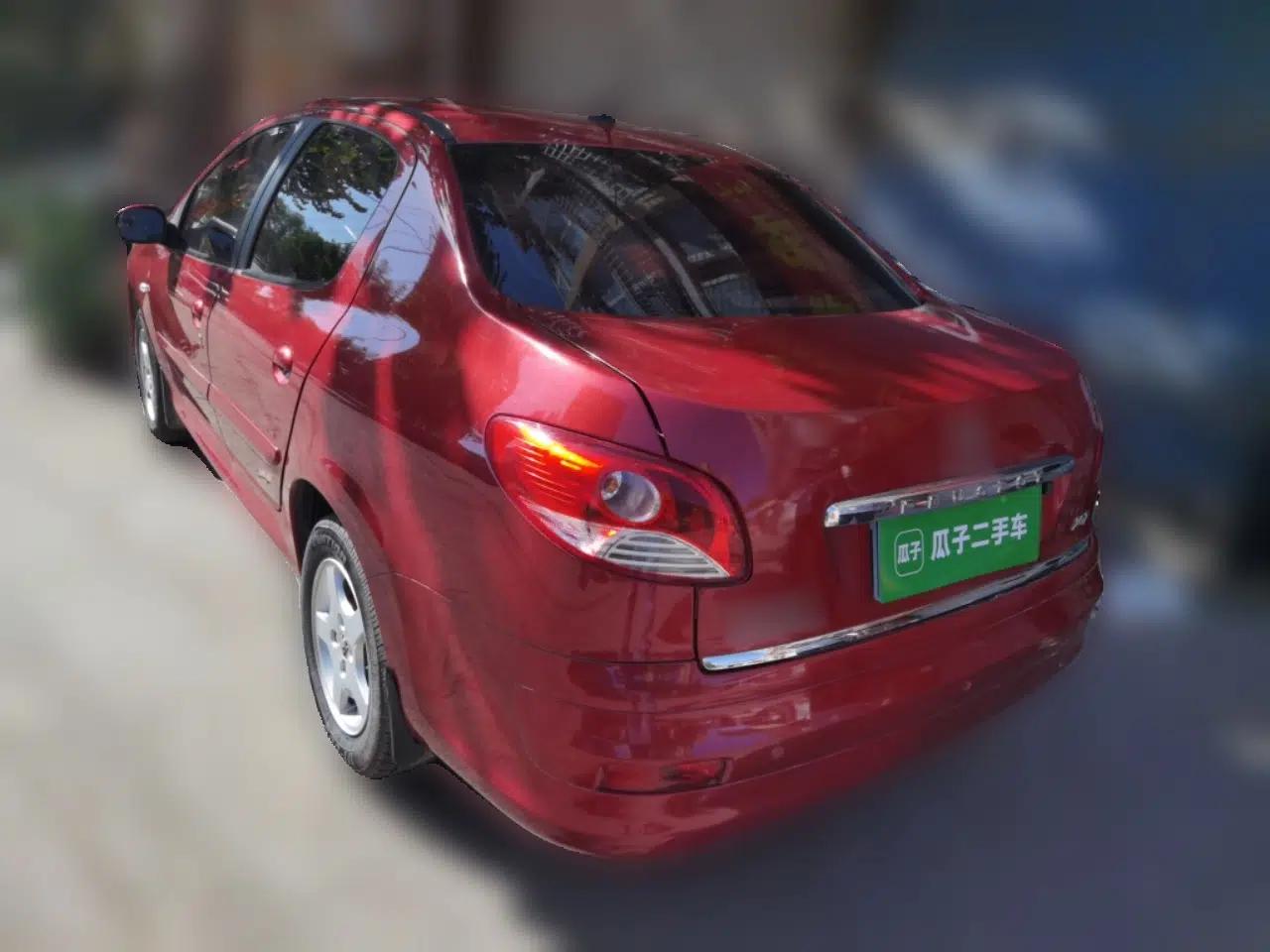 Peugeot 207 2011 Sedan 1.4L Manual Yule Edition — миниатюра 4
