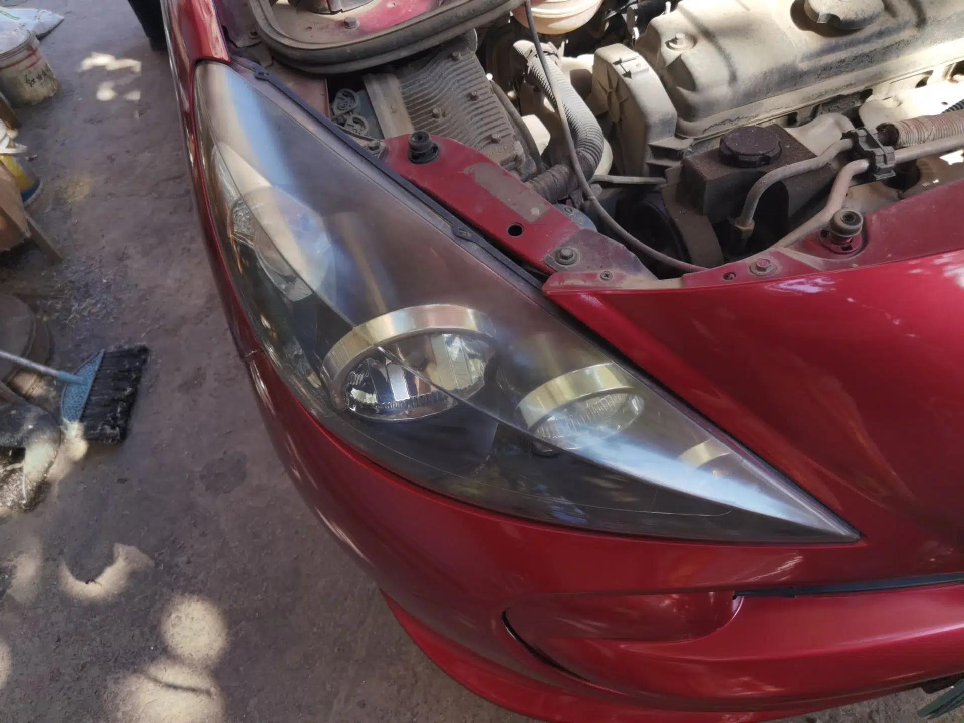Peugeot 207 2011 Sedan 1.4L Manual Yule Edition — миниатюра 7