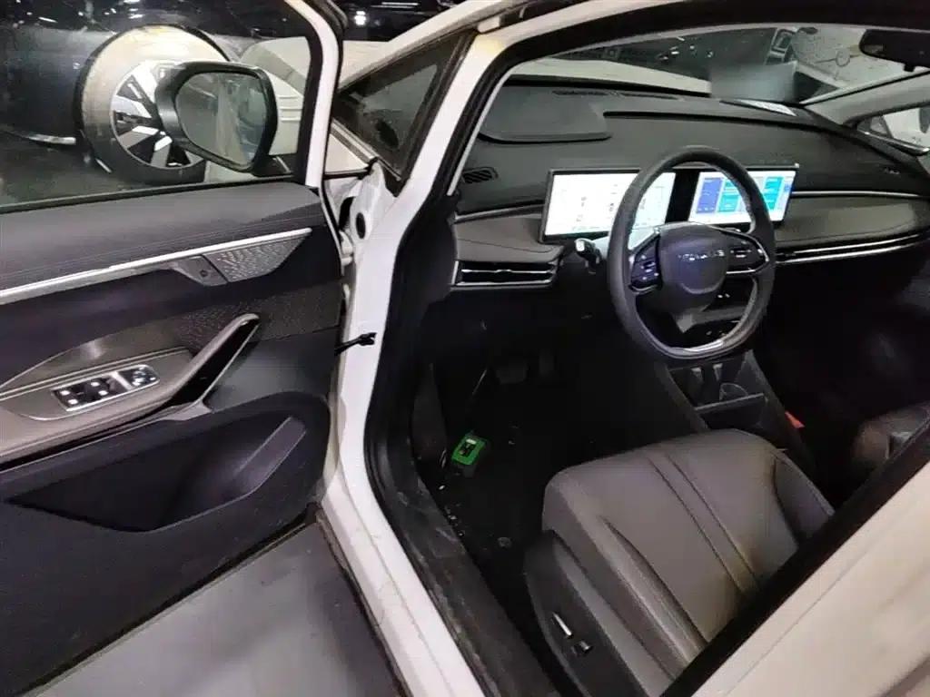 Everyone 7 2024 Facelift Super Hybrid Long Range Enjoy Edition — миниатюра 16