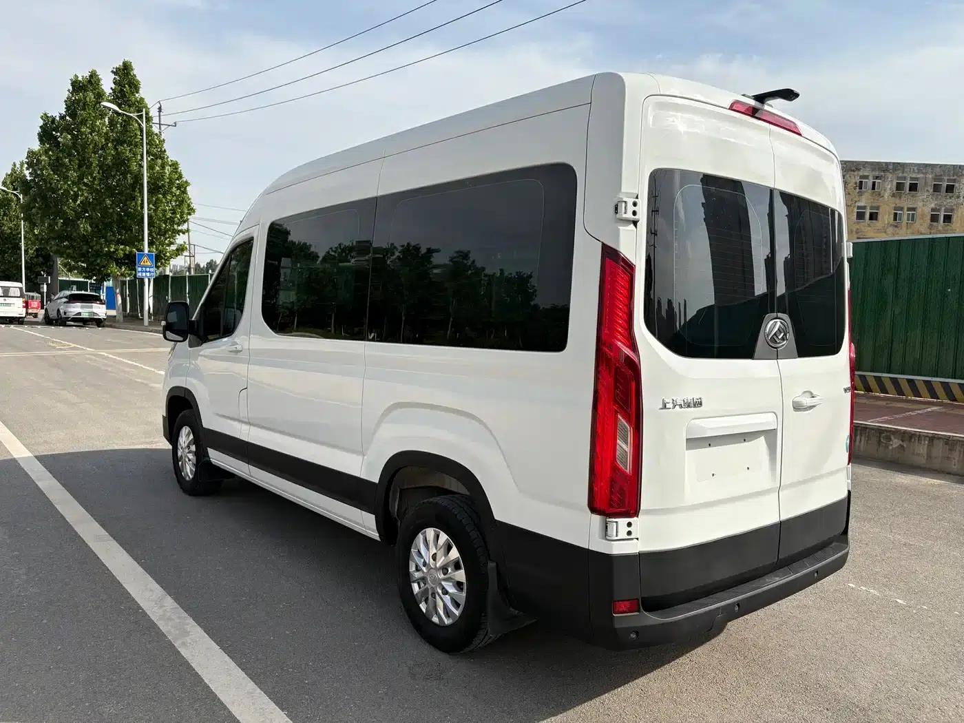 Xintu V90 2019 Model 2.0T Manual Smart Rear-Wheel Drive Single Tire Long Wheelbase High Roof 7 Seats — миниатюра 3
