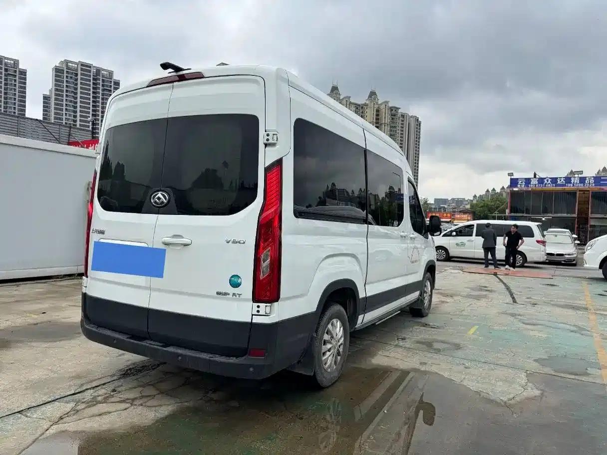 Xintu V90 2024 Smart Commercial Edition 2.0T Automatic Rear-Wheel Drive Long Wheelbase High Roof Single Rear Tire 9 Seats — миниатюра 14