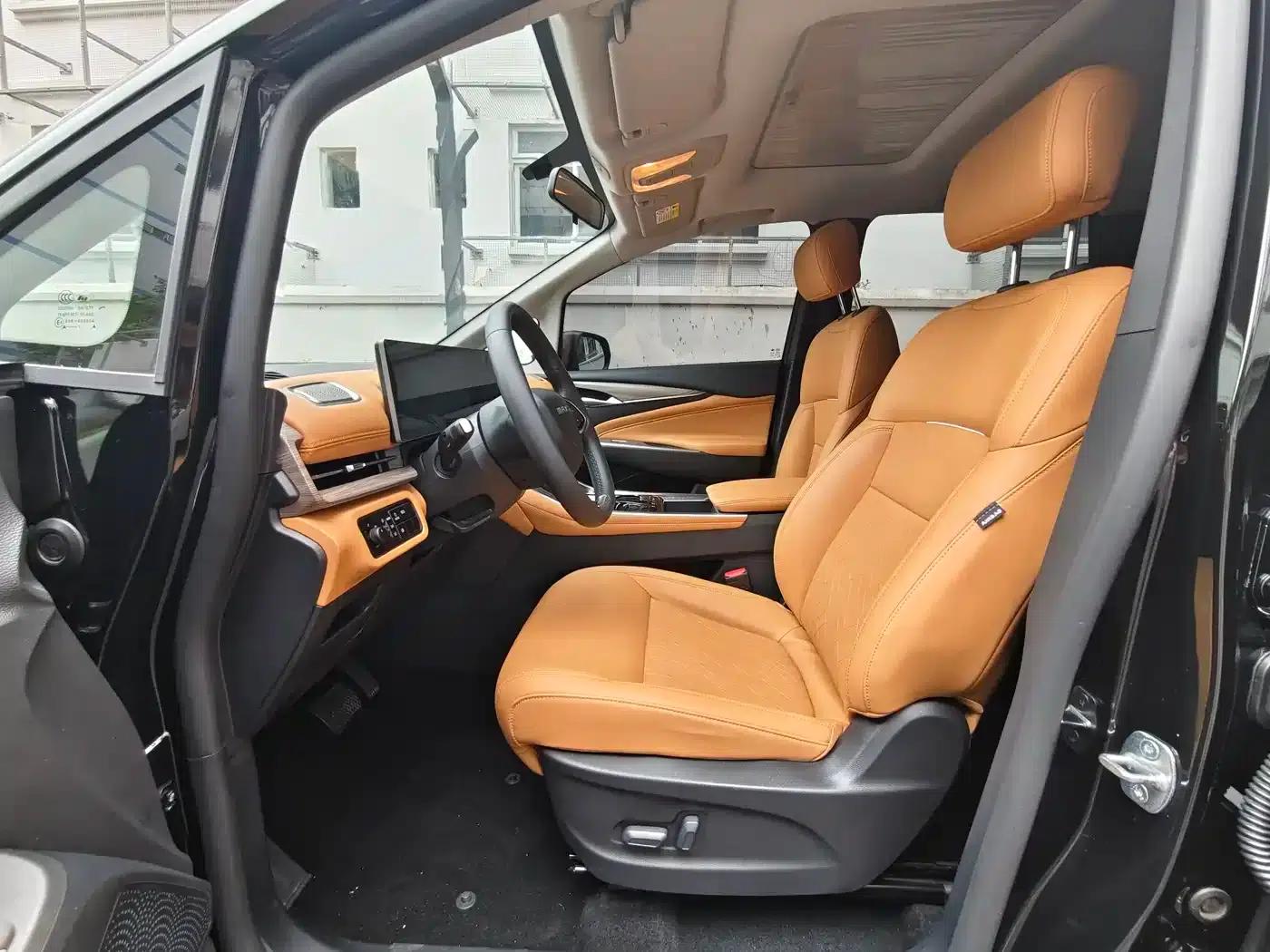 Maxus G50 Plug-in Hybrid 2025 Navigator Edition — миниатюра 7