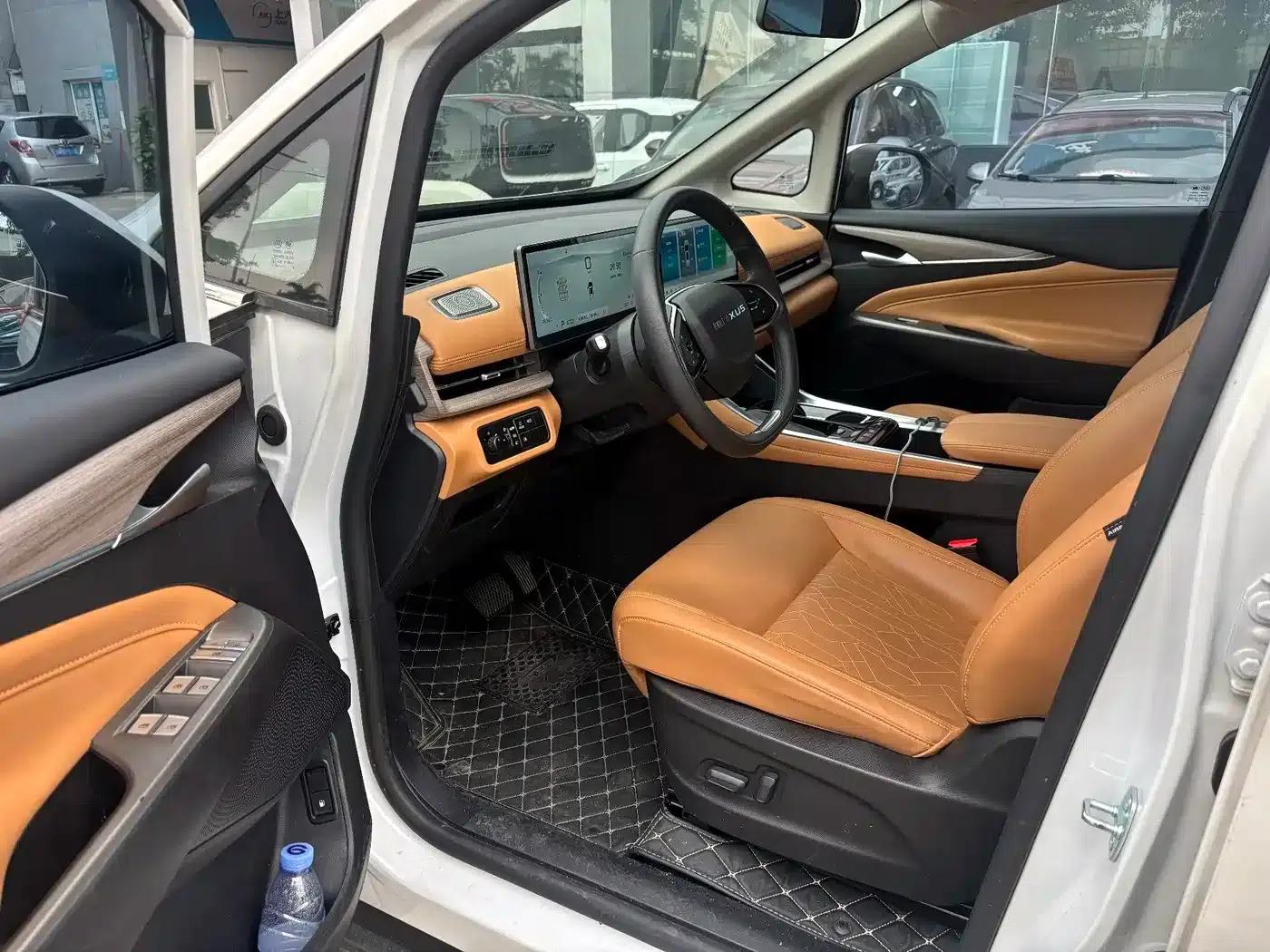 Maxus G50 Plug-in Hybrid 2025 Navigator Edition — миниатюра 14