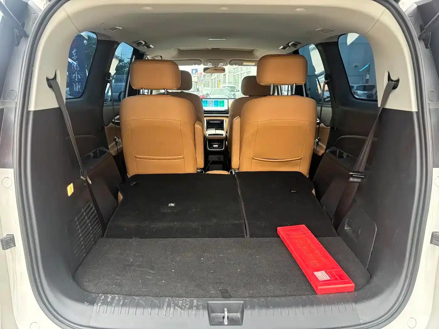 Maxus G50 Plug-in Hybrid 2025 Navigator Edition — миниатюра 9
