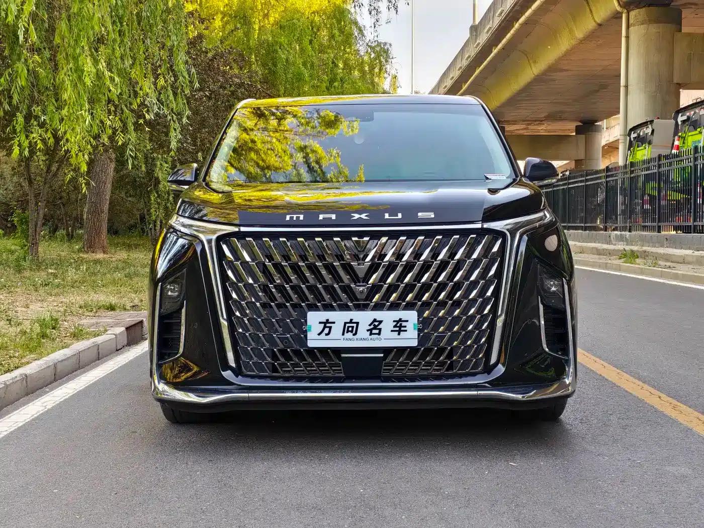 Maxus G90 2023 2.0T Interstellar 7-Seater Edition — миниатюра 2