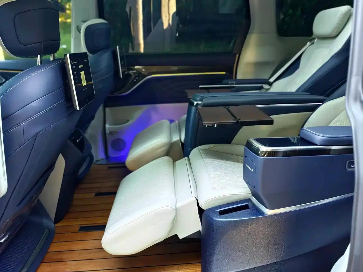 Maxus G90 2023 2.0T Interstellar 7-Seater Edition — миниатюра 17