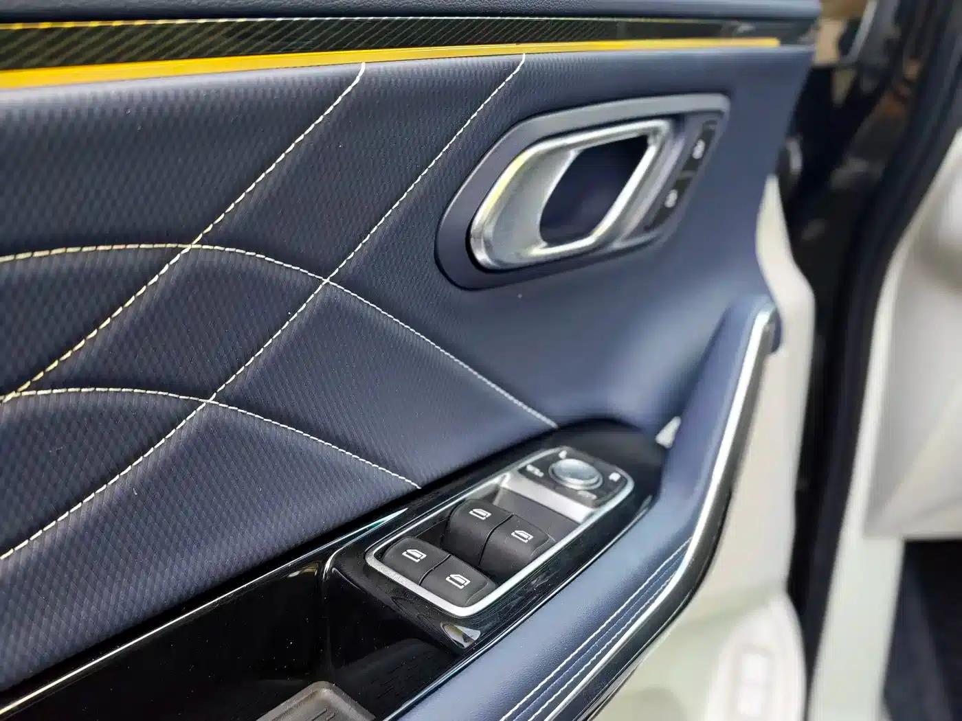 Maxus G90 2023 2.0T Interstellar 7-Seater Edition — миниатюра 4