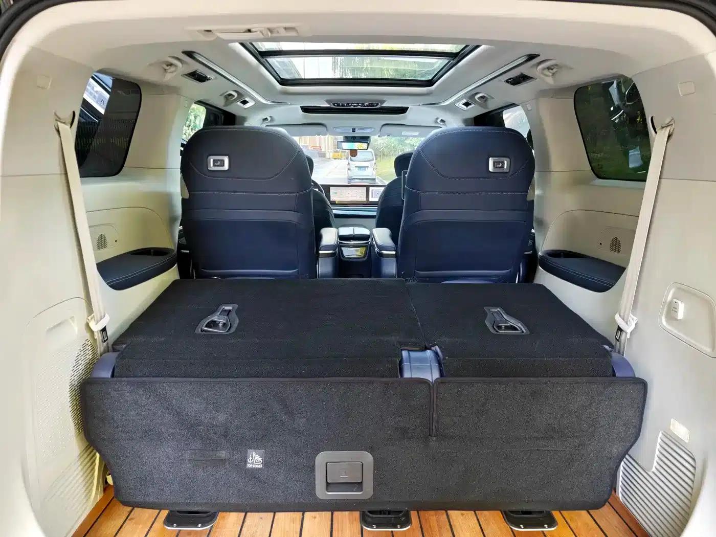 Maxus G90 2023 2.0T Interstellar 7-Seater Edition — миниатюра 32