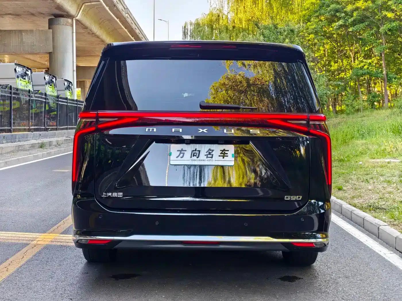 Maxus G90 2023 2.0T Interstellar 7-Seater Edition — миниатюра 34