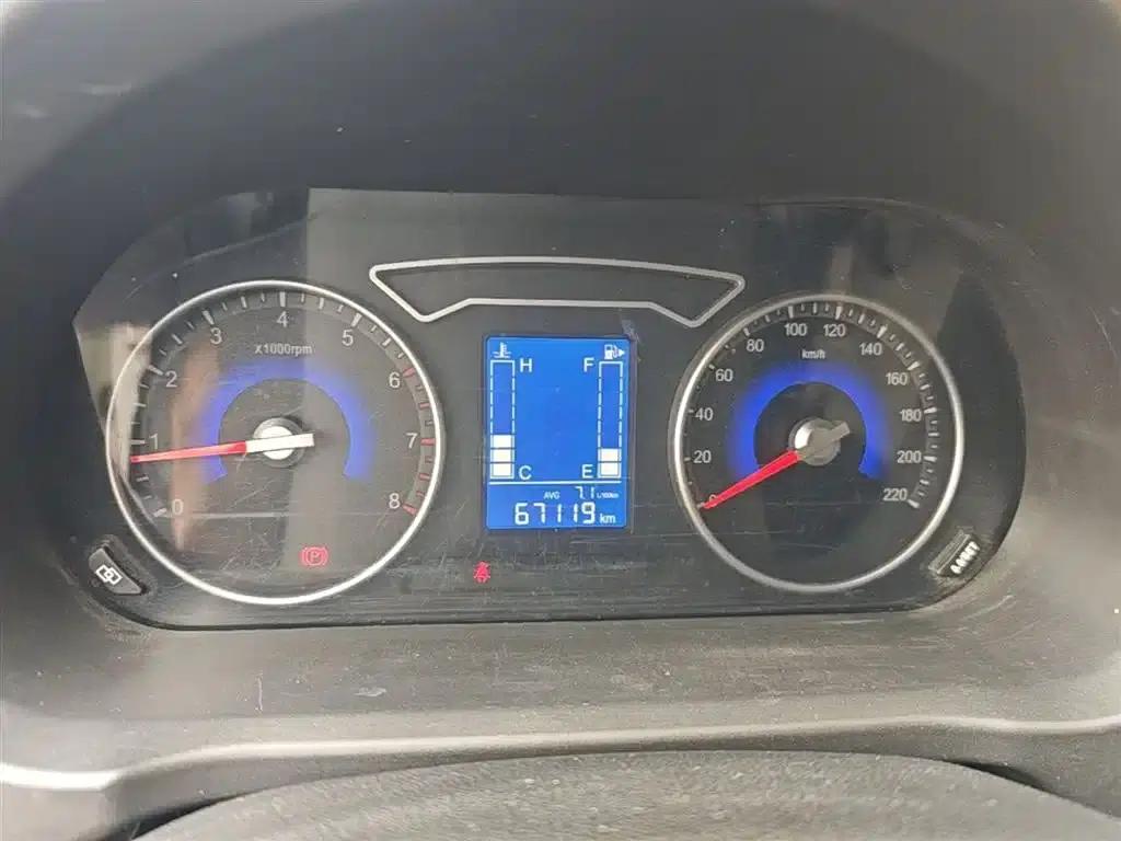 Fengxing S500 2016 Model 1.5L Manual Comfort — миниатюра 12