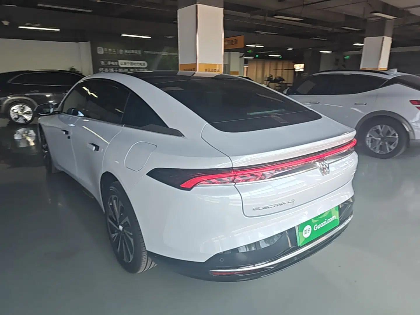 Buick L7 2025 Model Prestige Edition — миниатюра 4
