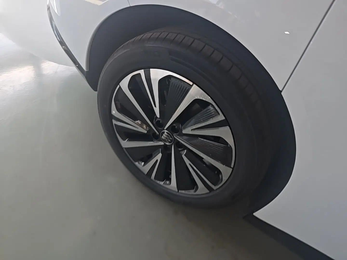Buick L7 2025 Model Prestige Edition — миниатюра 10
