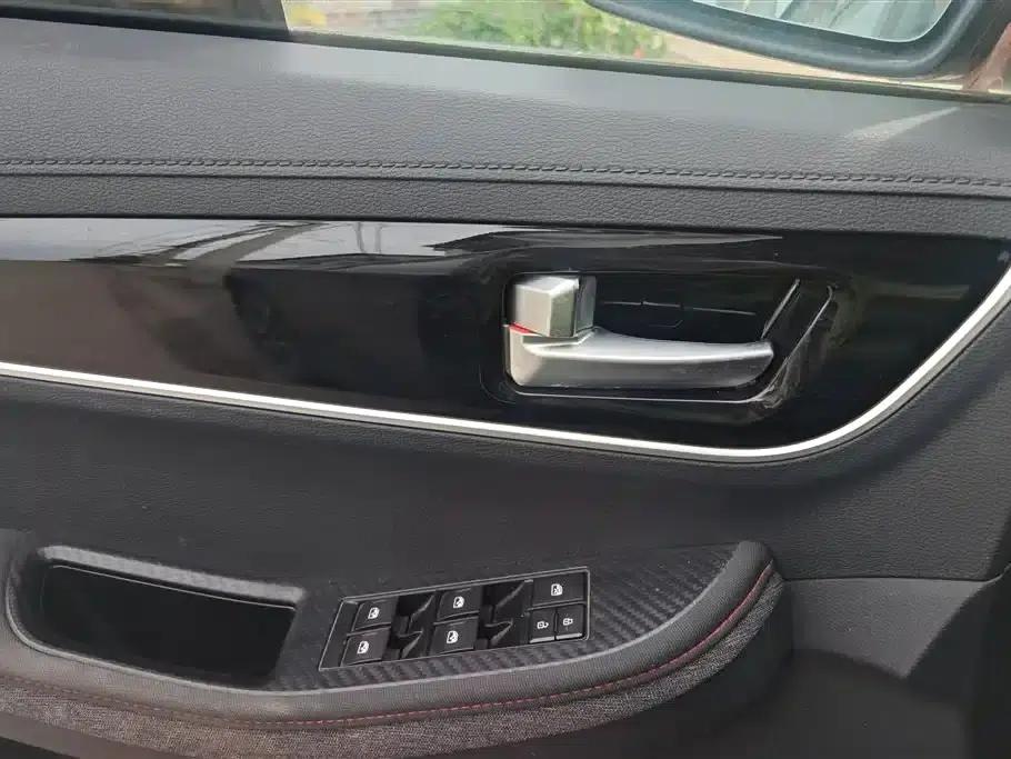 Fengxing T5 2020 1.6L Manual Comfort Model (China VI Emission Standard) — миниатюра 7