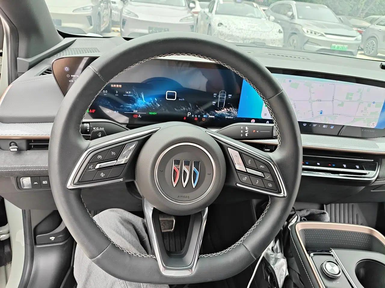 Buick E4 2023 GS Edition — миниатюра 11