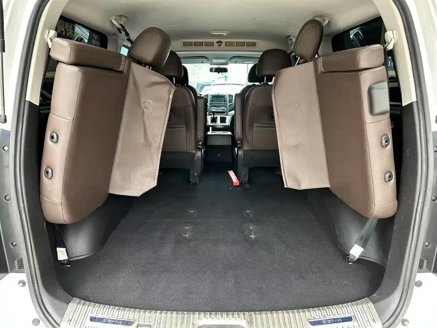Lingzhi PLUS 2021 2.0L Manual Deluxe 7-Seater — миниатюра 6
