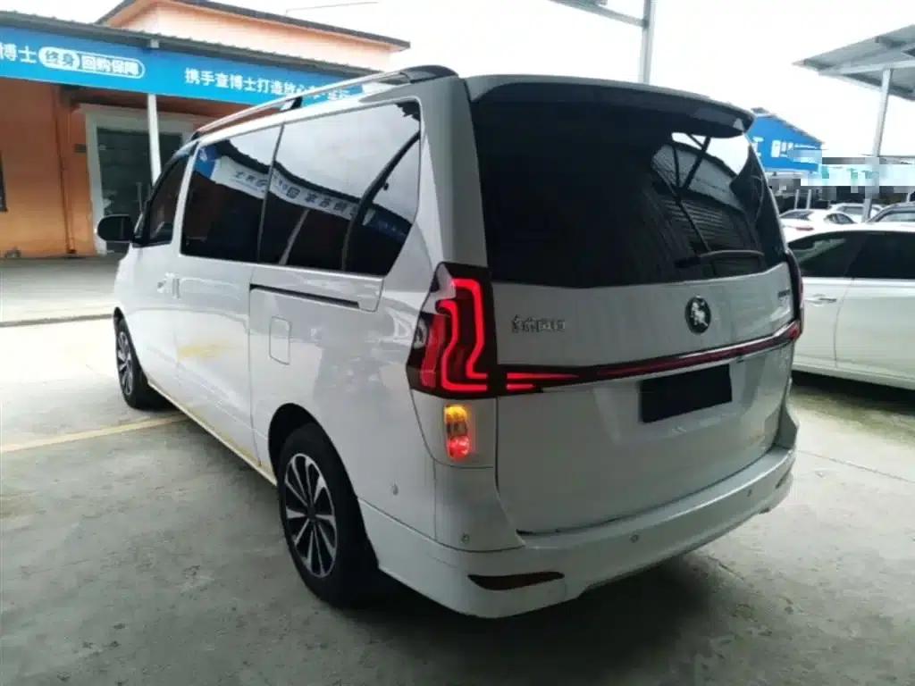 Fengxing M7 2022 Leading Edition 2.0T Automatic Duke Edition — миниатюра 5
