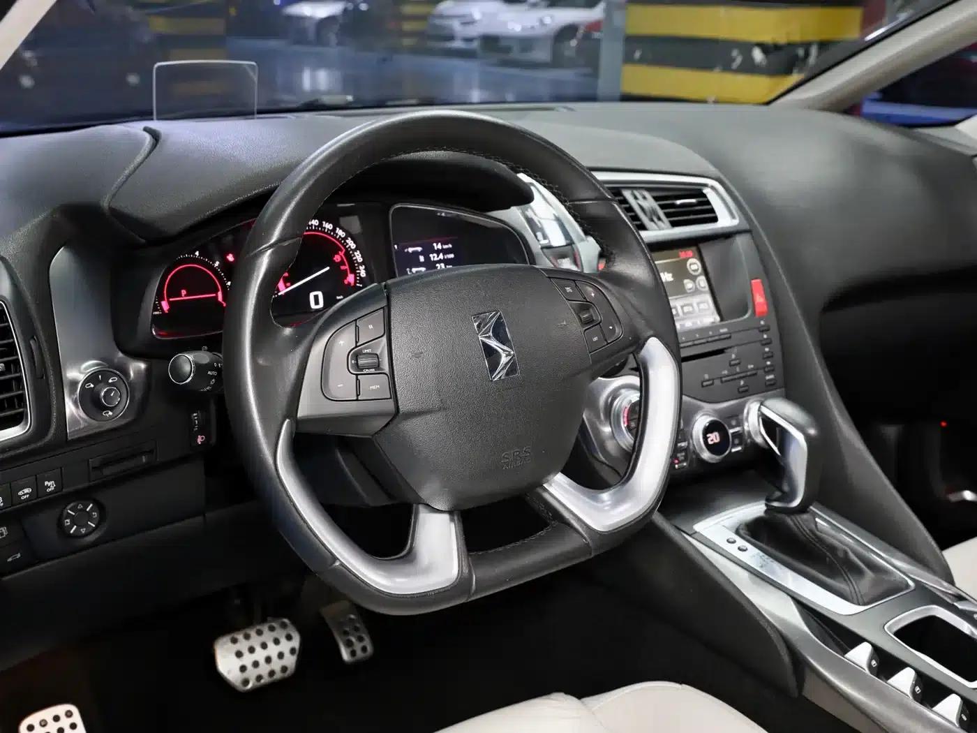 DS 5 2013 1.6T Luxury Edition THP200 — миниатюра 13