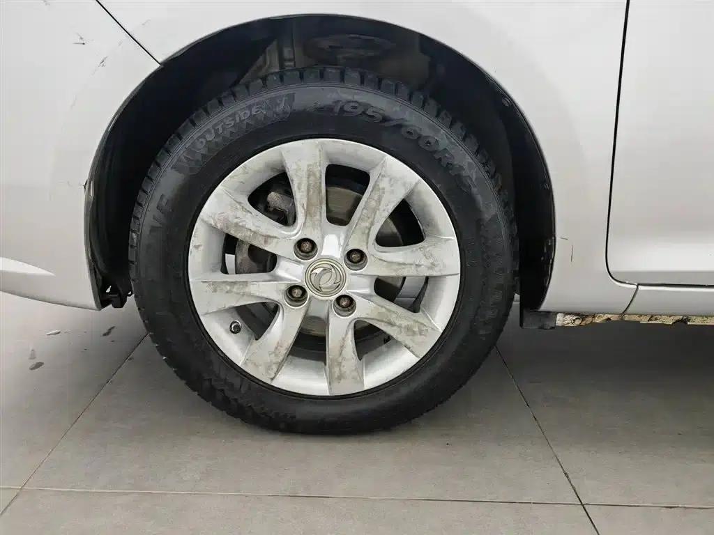 Dongfeng Fengshen A30 2014 Model 1.5L Automatic Smart Edition — миниатюра 17