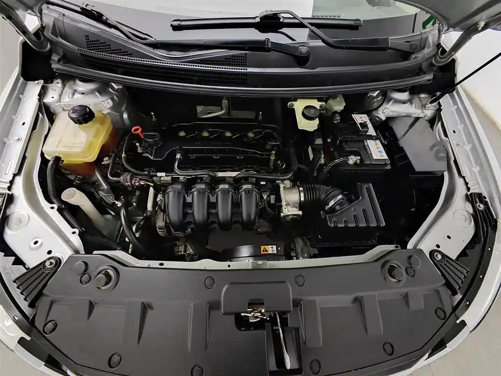 Dongfeng Fengshen A30 2014 Model 1.5L Automatic Smart Edition — миниатюра 6