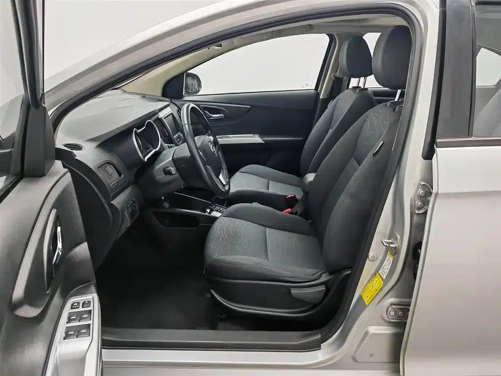 Dongfeng Fengshen A30 2014 Model 1.5L Automatic Smart Edition — миниатюра 10