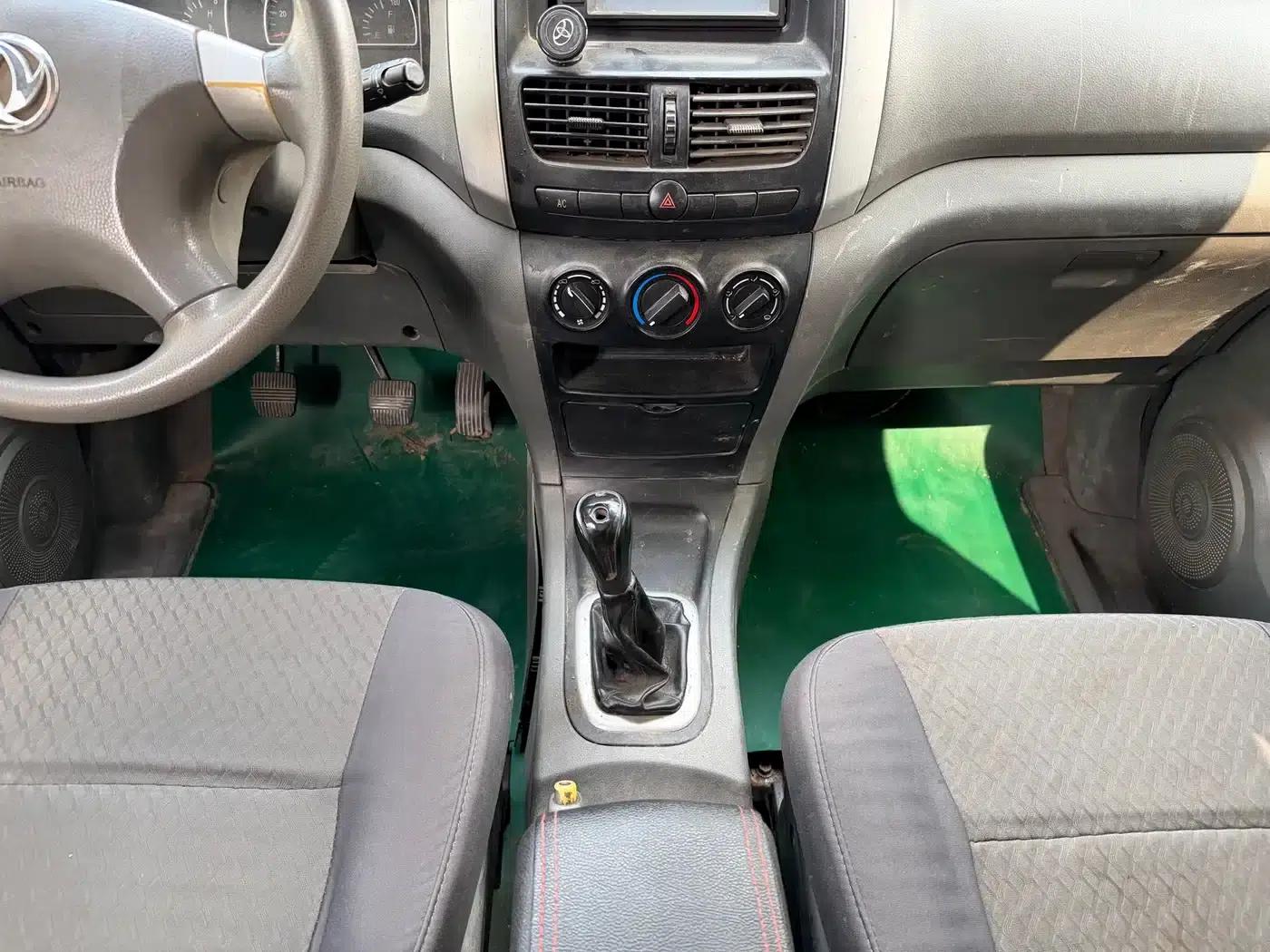 Shuai Ke 2013 Facelift 1.6L Manual Comfort 7-Seater (National V Emission Standard) — миниатюра 11
