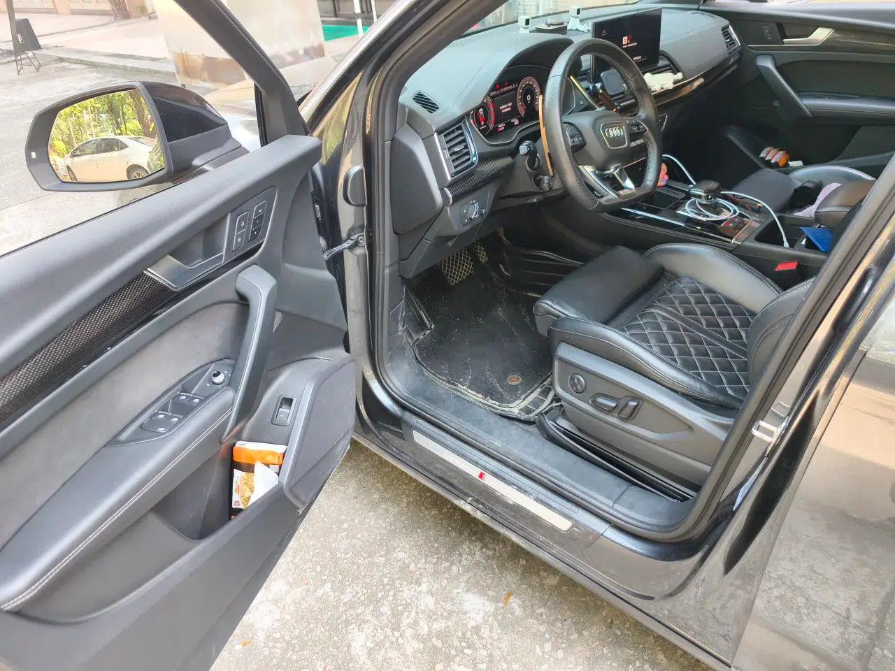 Audi Q5L Sportback 2022 40 TFSI Luxury Model — миниатюра 17