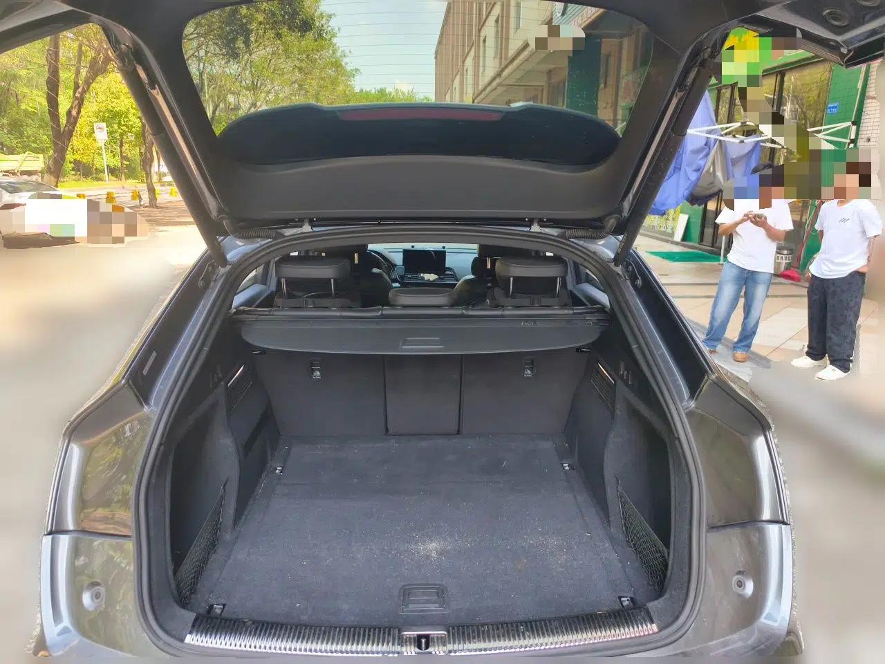 Audi Q5L Sportback 2022 40 TFSI Luxury Model — миниатюра 20