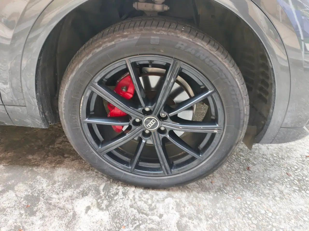 Audi Q5L Sportback 2022 40 TFSI Luxury Model — миниатюра 8