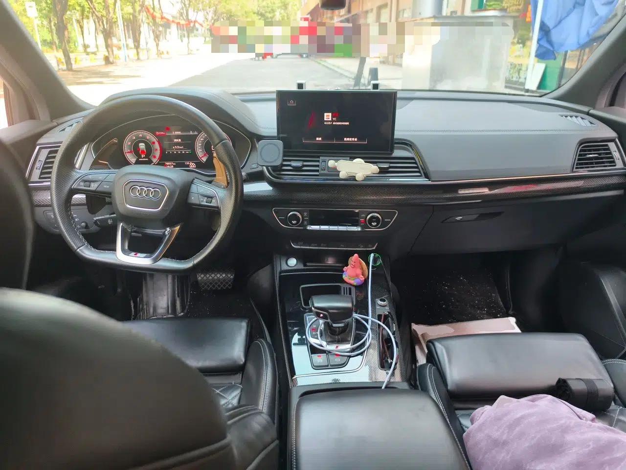 Audi Q5L Sportback 2022 40 TFSI Luxury Model — миниатюра 10