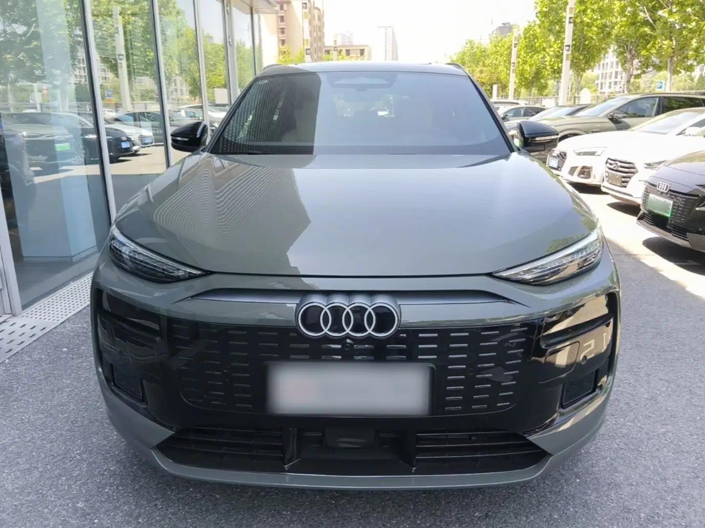 Audi Q6L e-tron 2026 First Launch Navigation Edition — миниатюра 2
