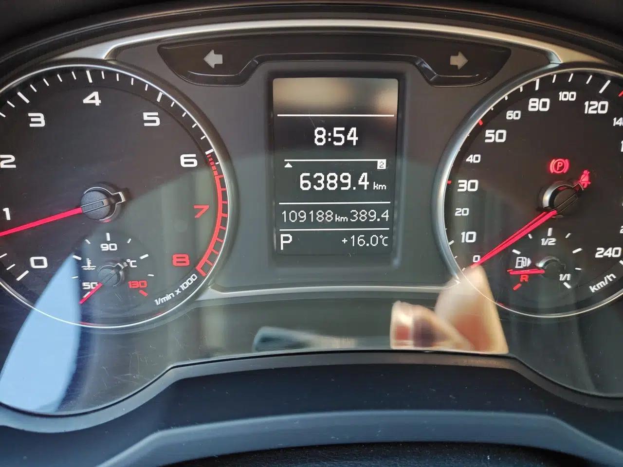 Audi A1 2014 30 TFSI Sportback Comfort Model — миниатюра 13