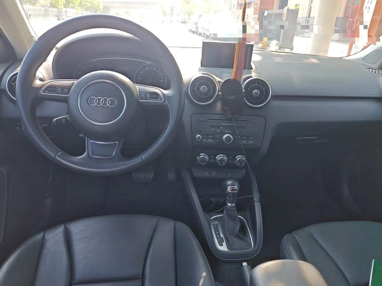Audi A1 2014 30 TFSI Sportback Comfort Model — миниатюра 10