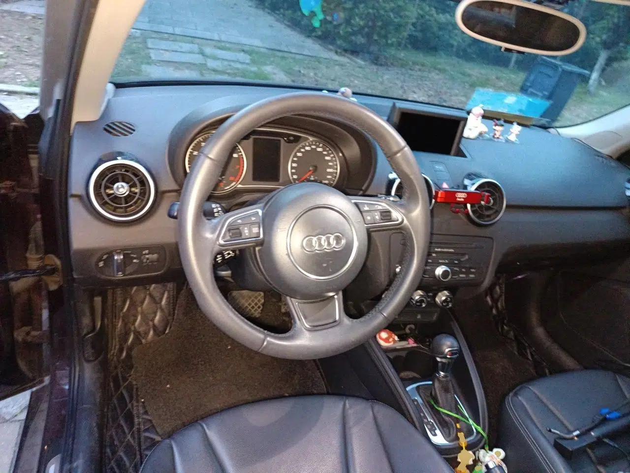 Audi A1 2014 30 TFSI Comfort Model — миниатюра 11