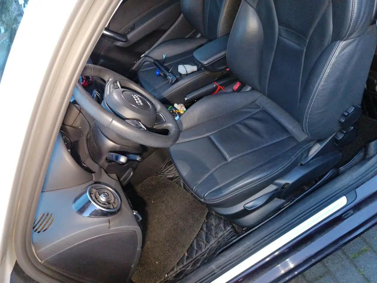 Audi A1 2014 30 TFSI Comfort Model — миниатюра 16
