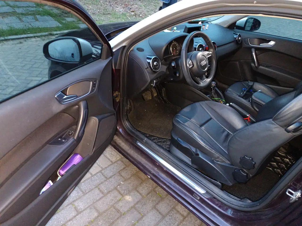 Audi A1 2014 30 TFSI Comfort Model — миниатюра 17