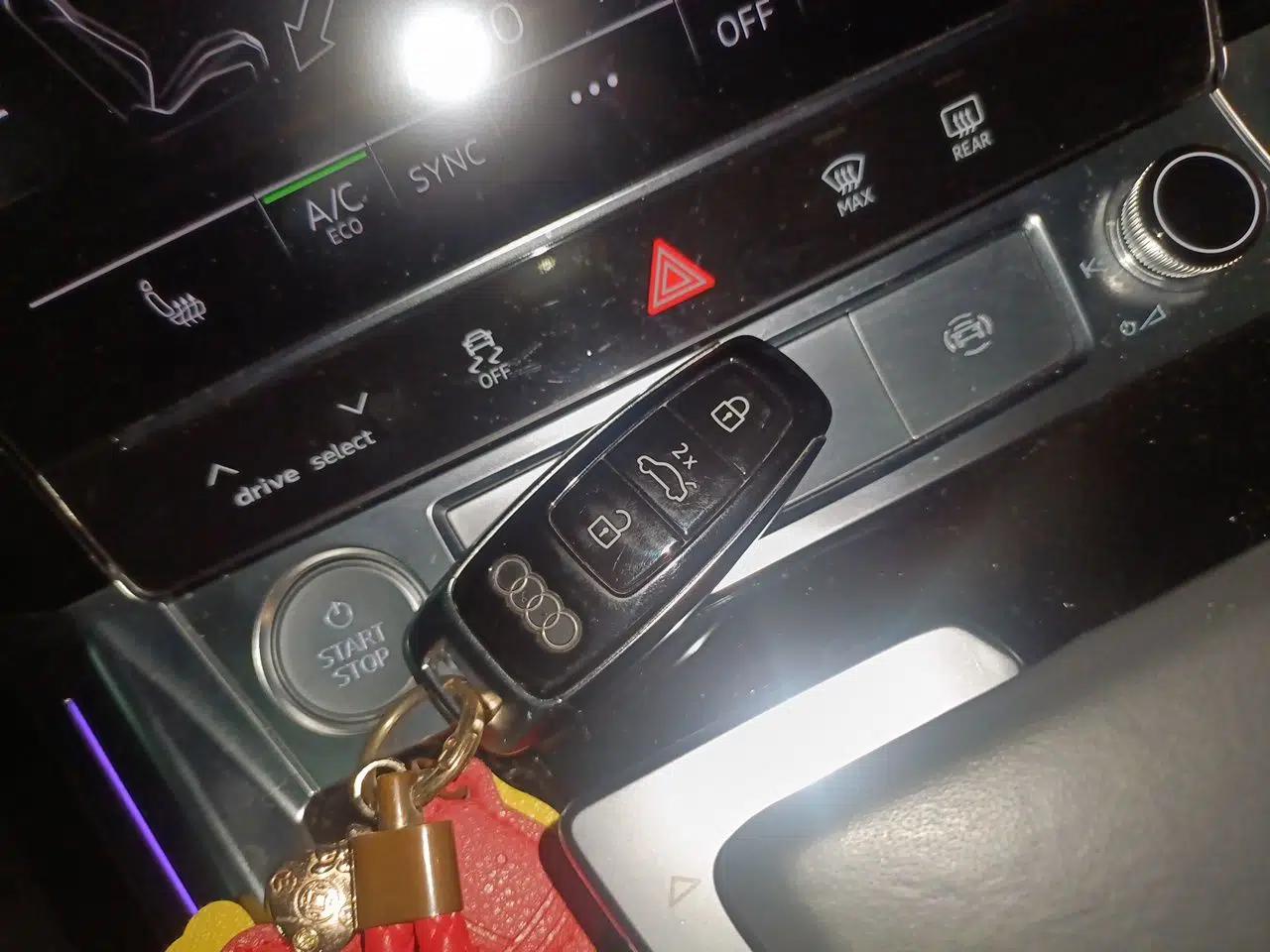 Audi e-tron 2019 55 quattro Technology Edition — миниатюра 9