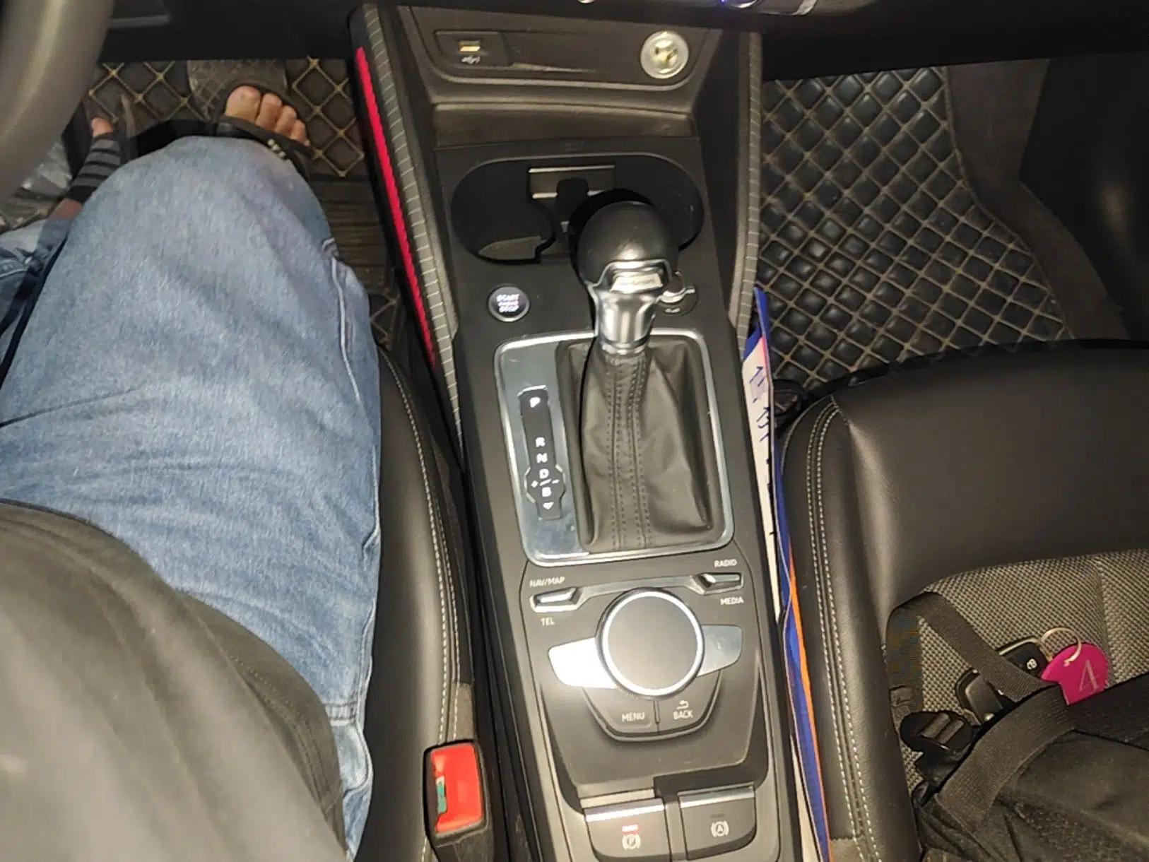 Audi Q2L e-tron 2019 Q2L e-tron Pure Electric Smart Enjoyment Model — миниатюра 16