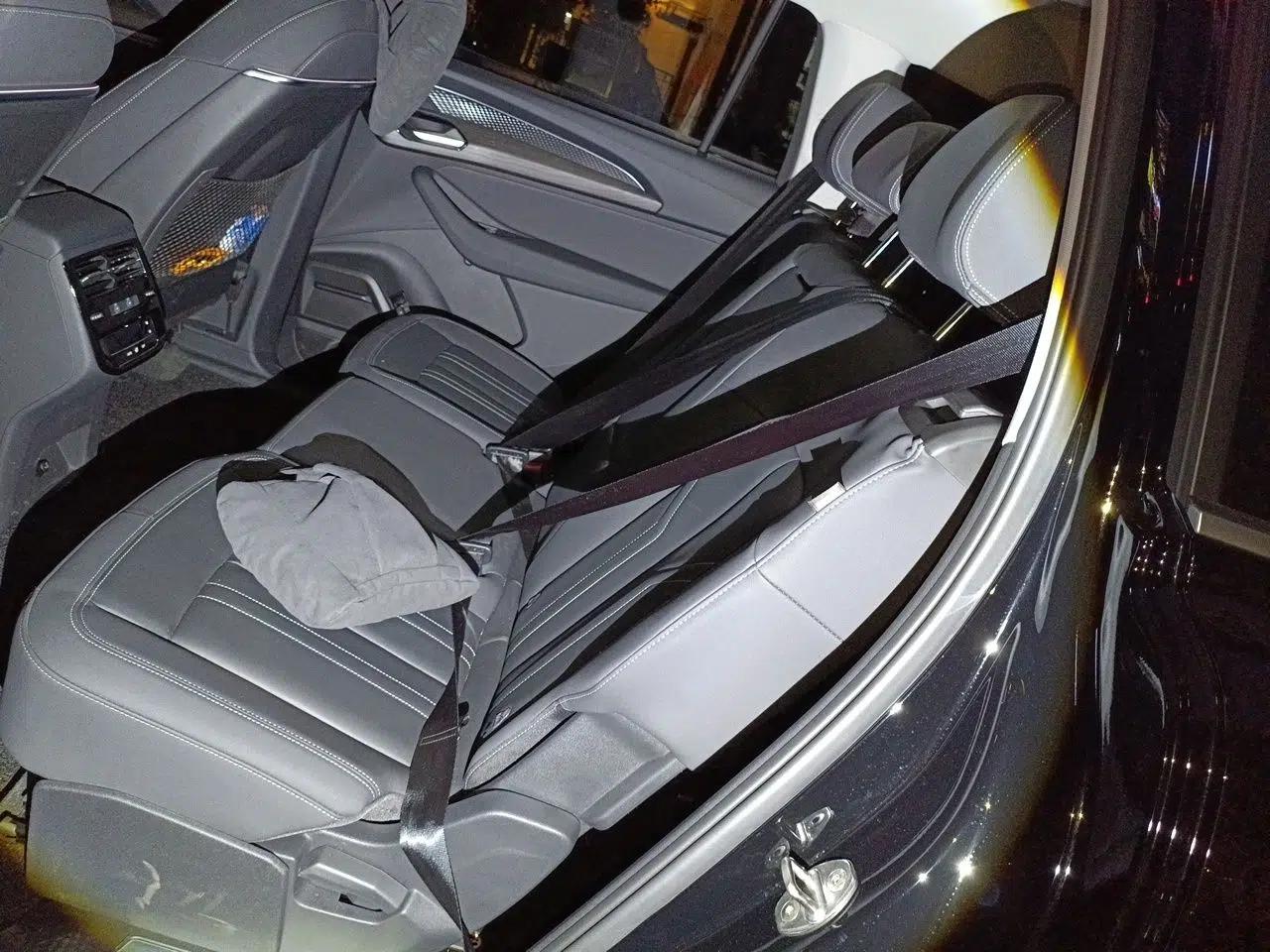 Audi Q6 2025 40 TFSI quattro Commemorative Edition Yulin Package 7 Seats — миниатюра 18